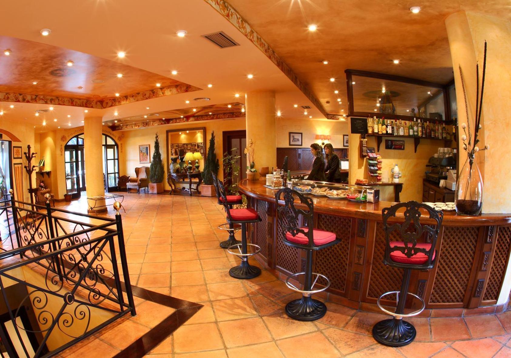 Hotel Comillas Kültér fotó