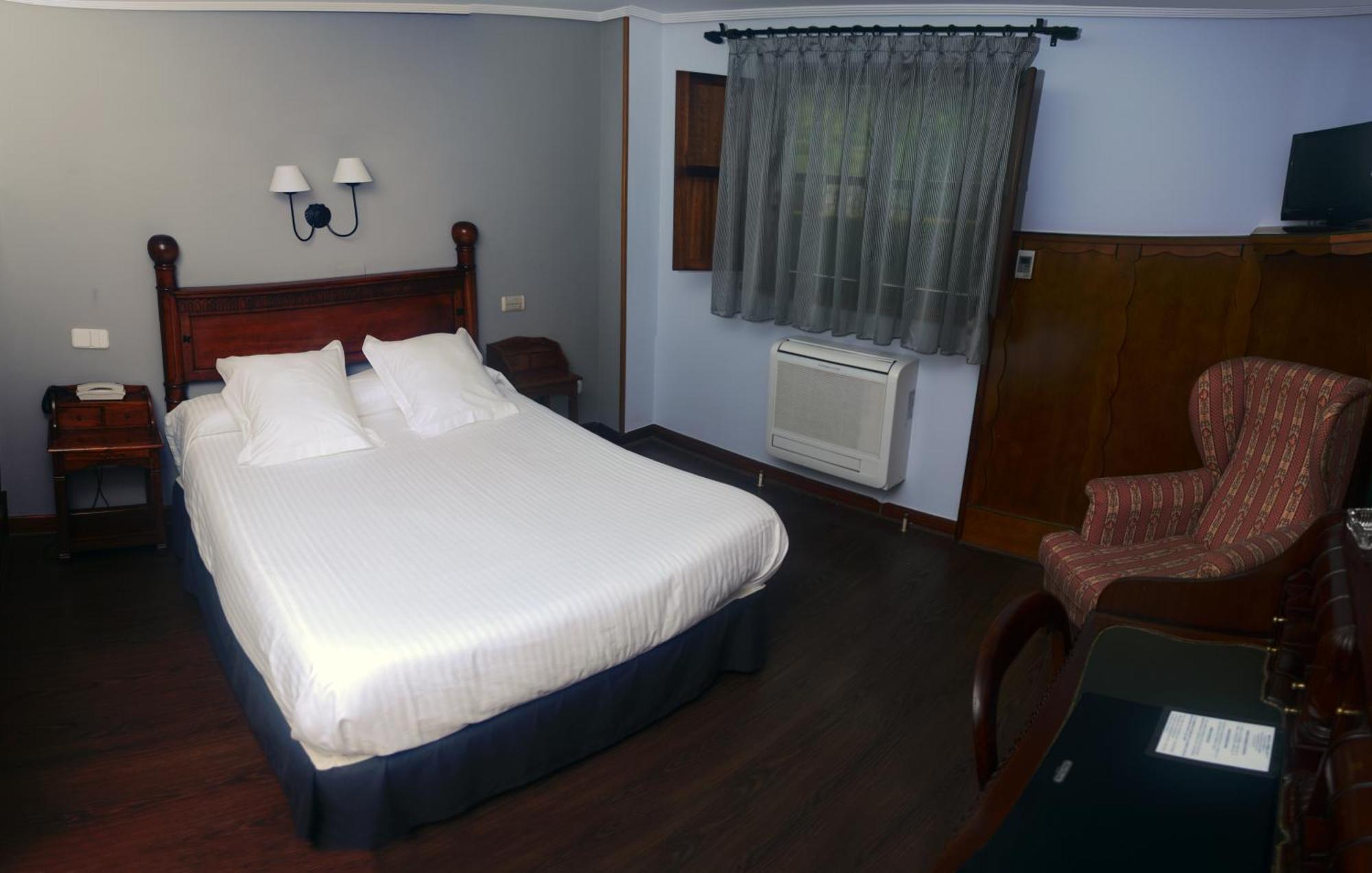 Hotel Comillas Kültér fotó