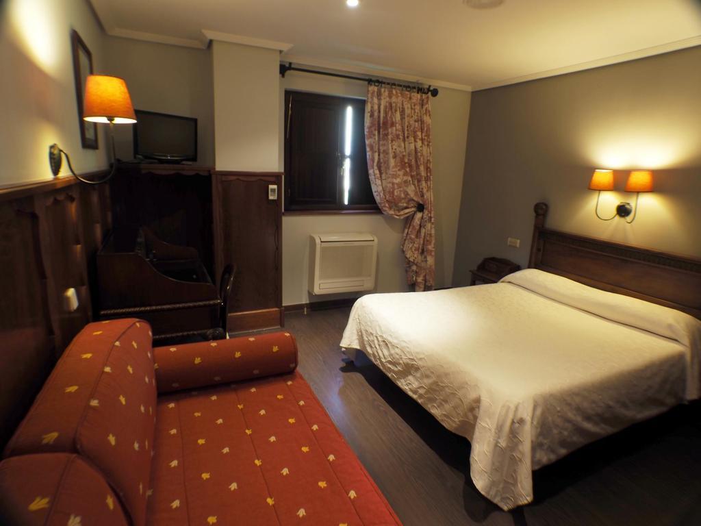 Hotel Comillas Kültér fotó